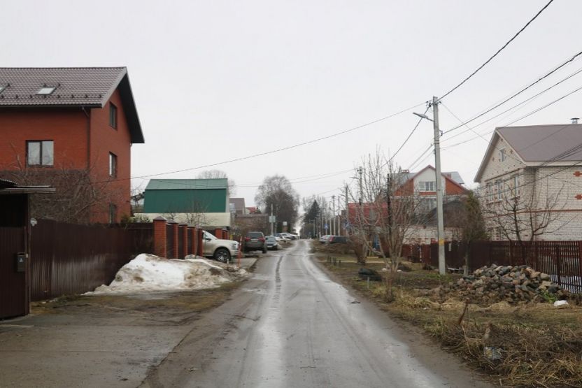 Живущие в Лапшихе нижегородцы жалуются на пробки и отсутствие канализации - фото 1