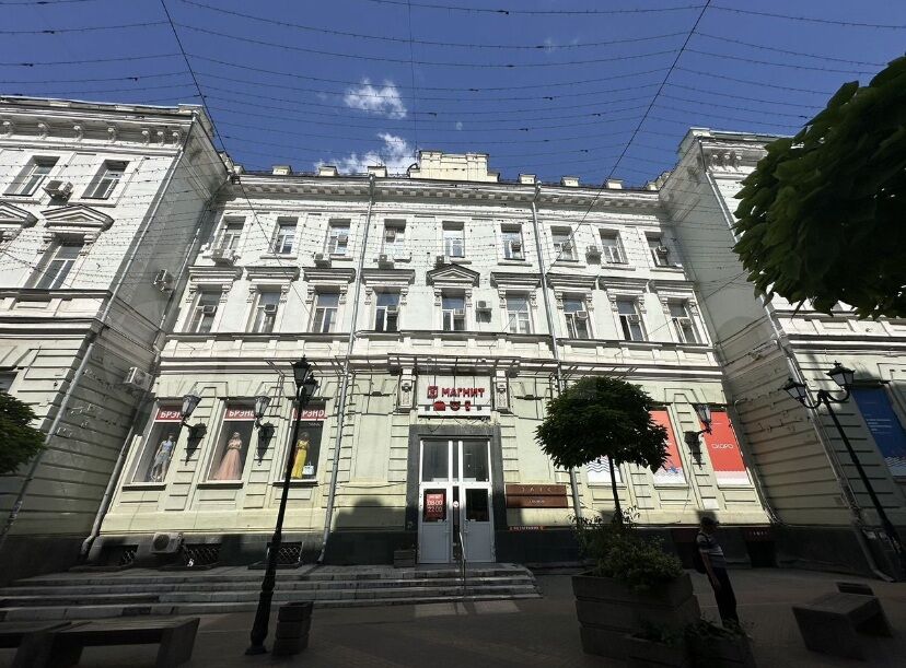 В Ростове за 720 млн рублей продают старинное здание – бывший Главпочтамт - фото 1