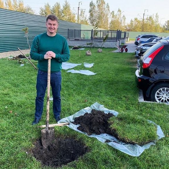 СК «Анастасия» приняла участие в высадке деревьев в Батайске