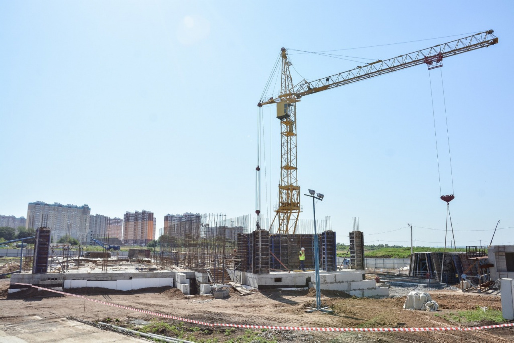 Два новых детских сада ударно строят в микрорайоне Левенцовский - фото 1