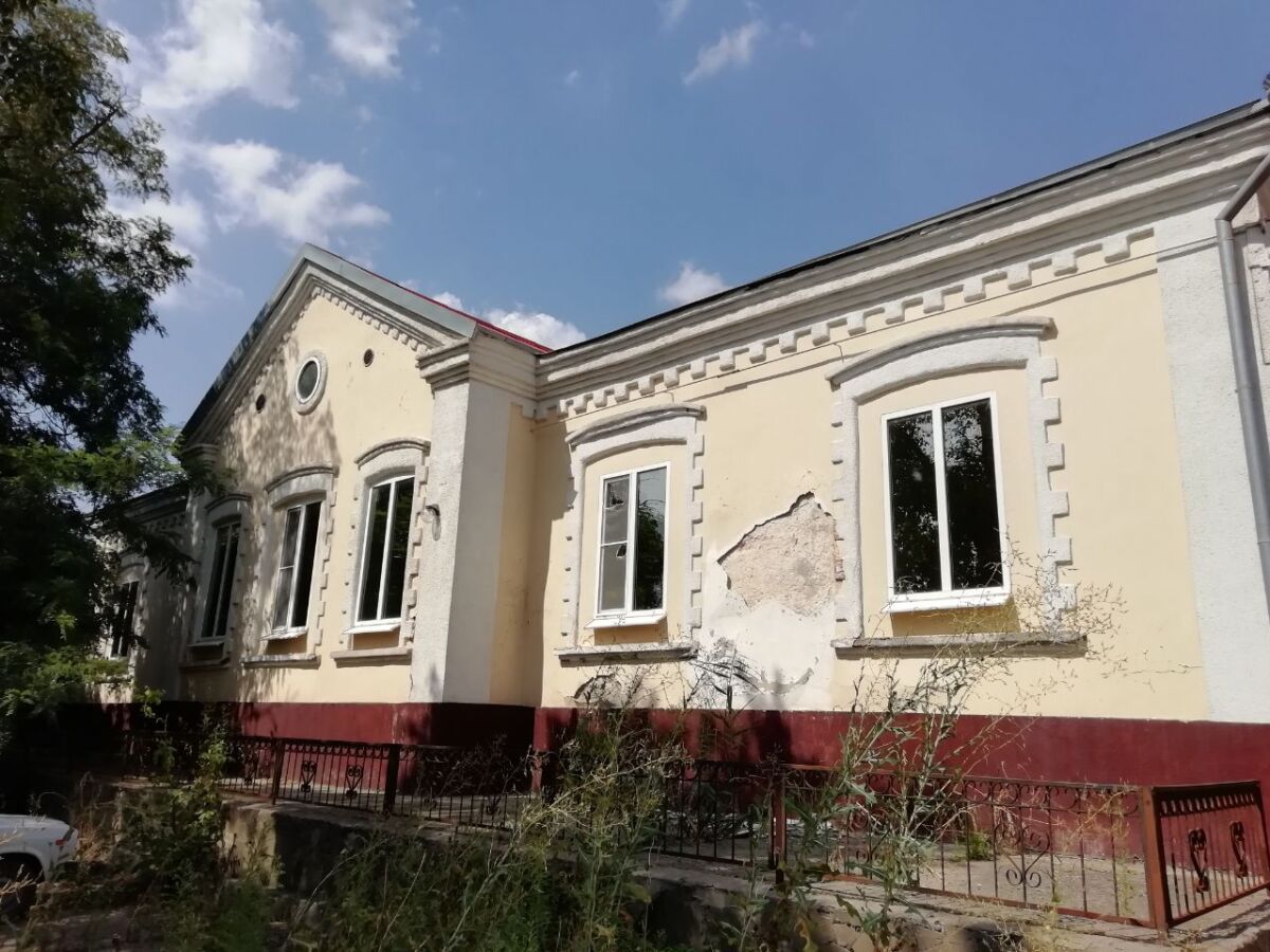 Женская консультация и авторынок: какие необычные объекты продают на Дону - фото 3