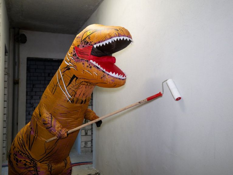 Строители отмечают День смеха